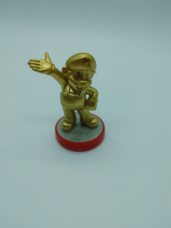 Amiibo: Gold Mario
